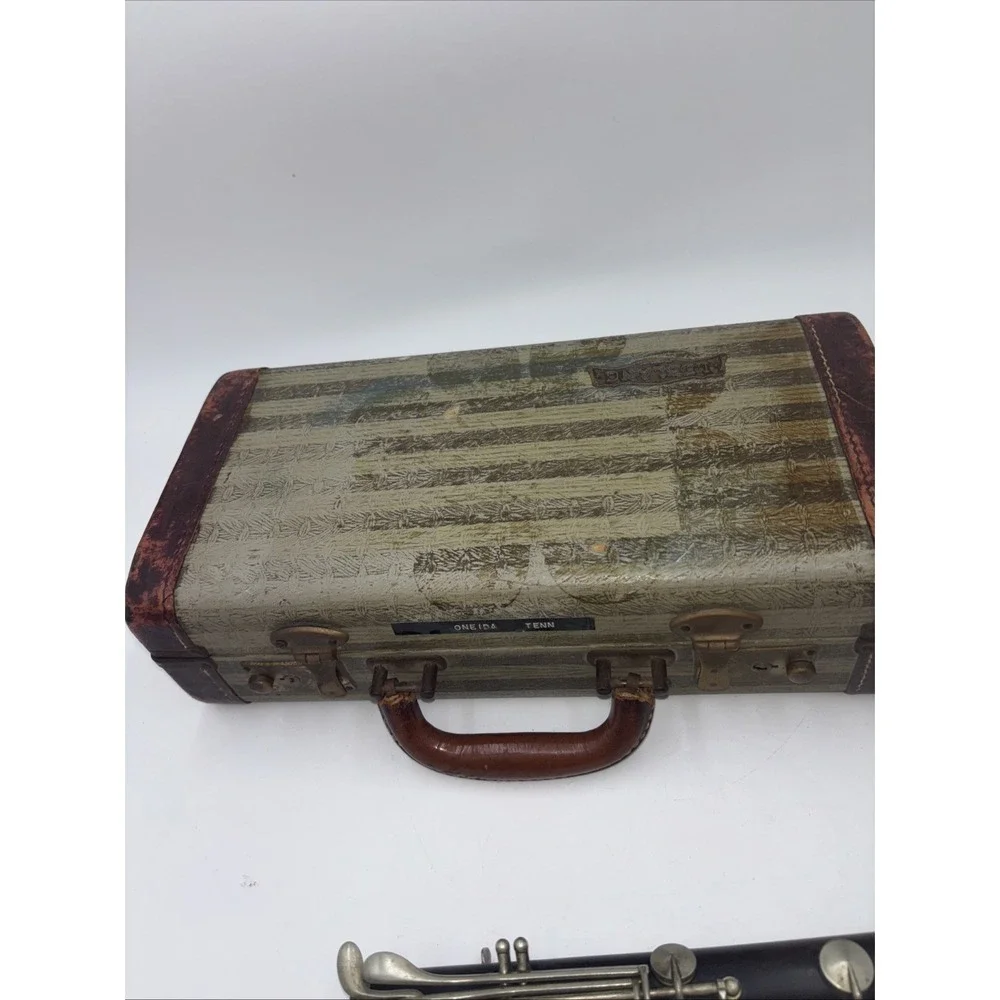 LeBlanc/Noblet Normandy 4 Wood Clarinet, France with Original Case. 96